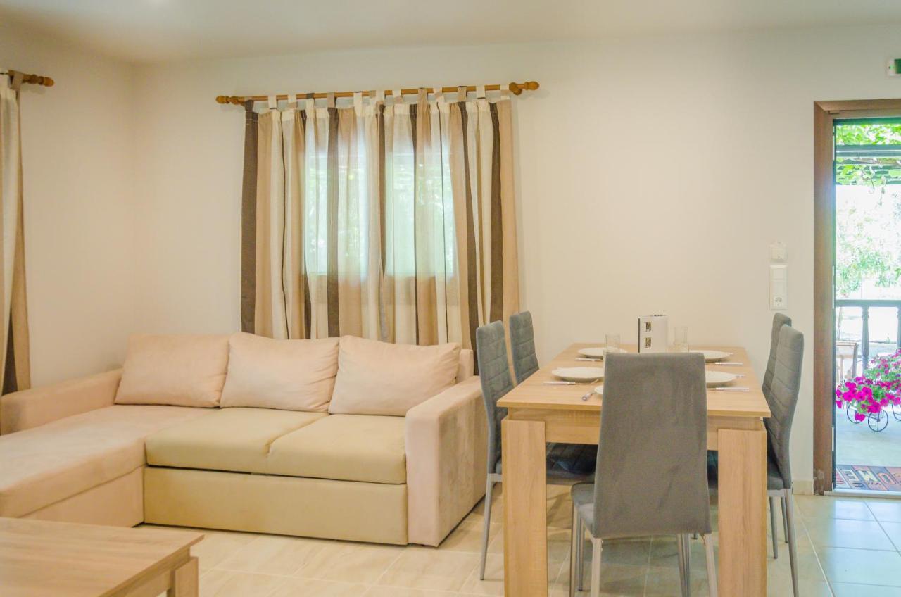 Chrisella Villa Skala Rachoni  ภายนอก รูปภาพ